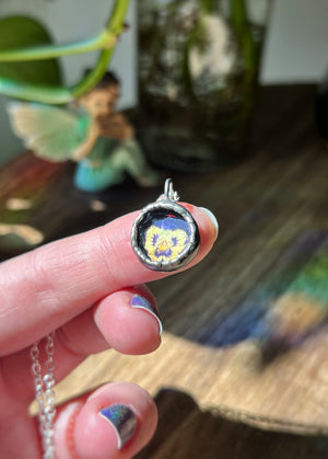 Mini pansy necklace