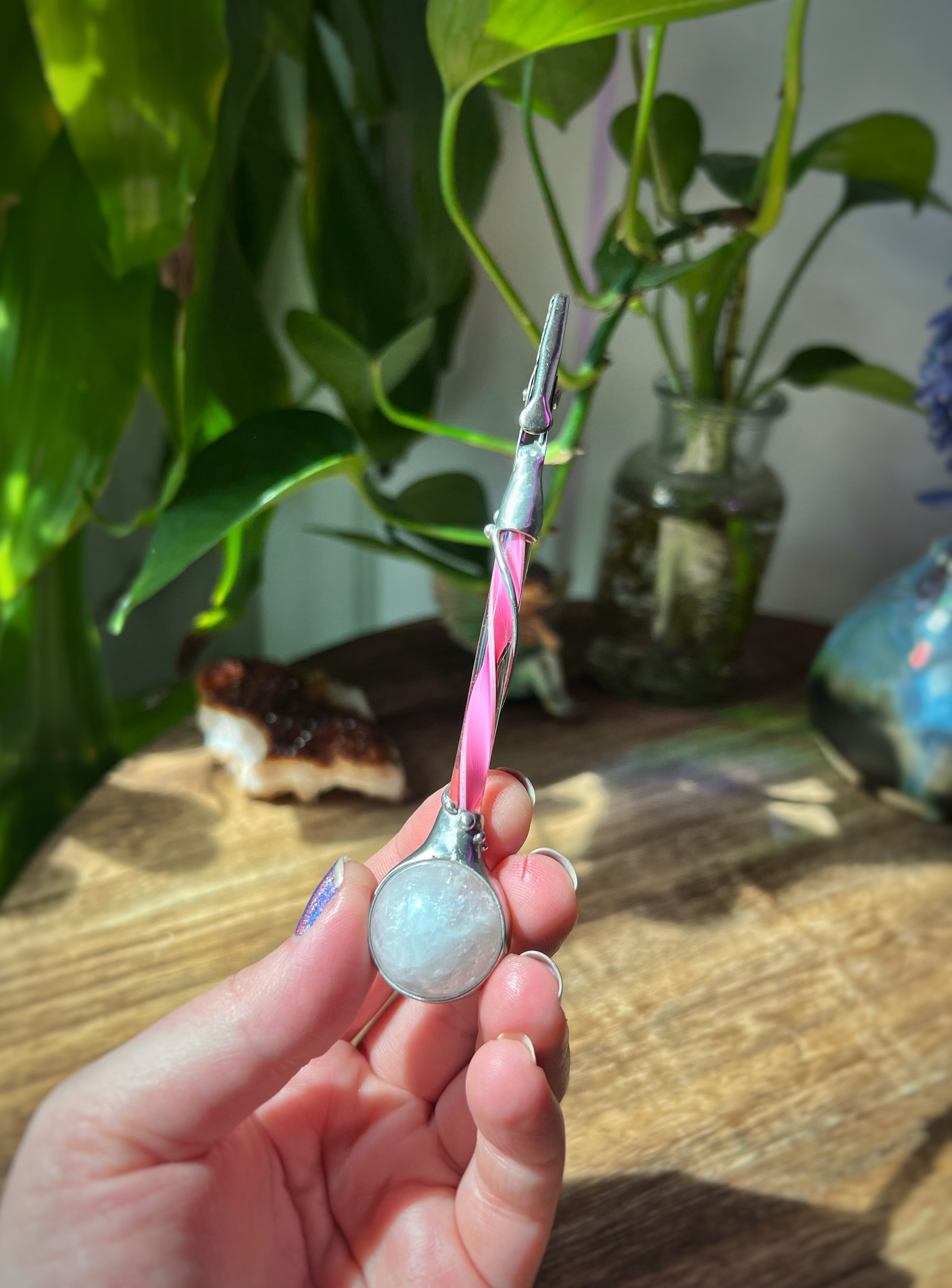 Rose quartz clip wand